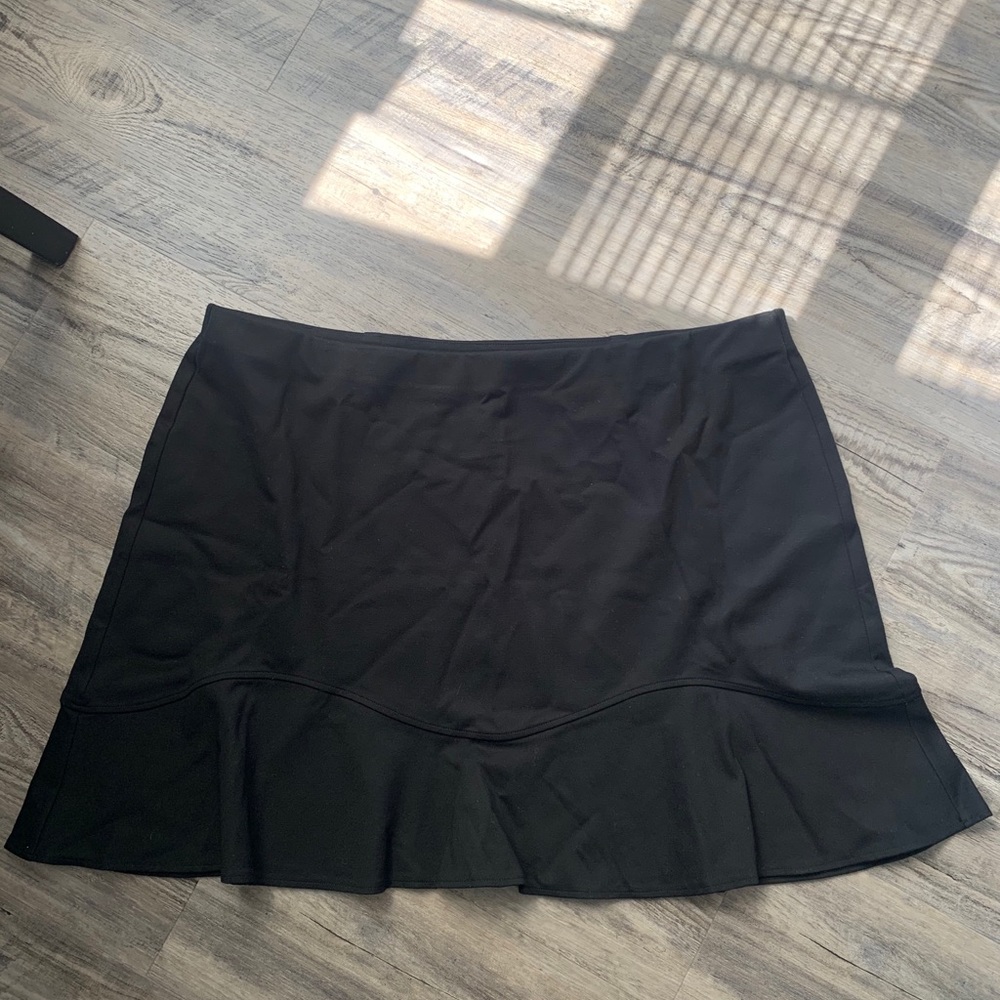 Skirt - Picture 2 of 3